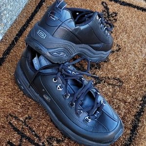 *"Skechers"  in all black leather! Classic design